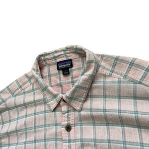 Patagonia Organic Cotton Pink Plaid Men’s Shirt Size Large‎